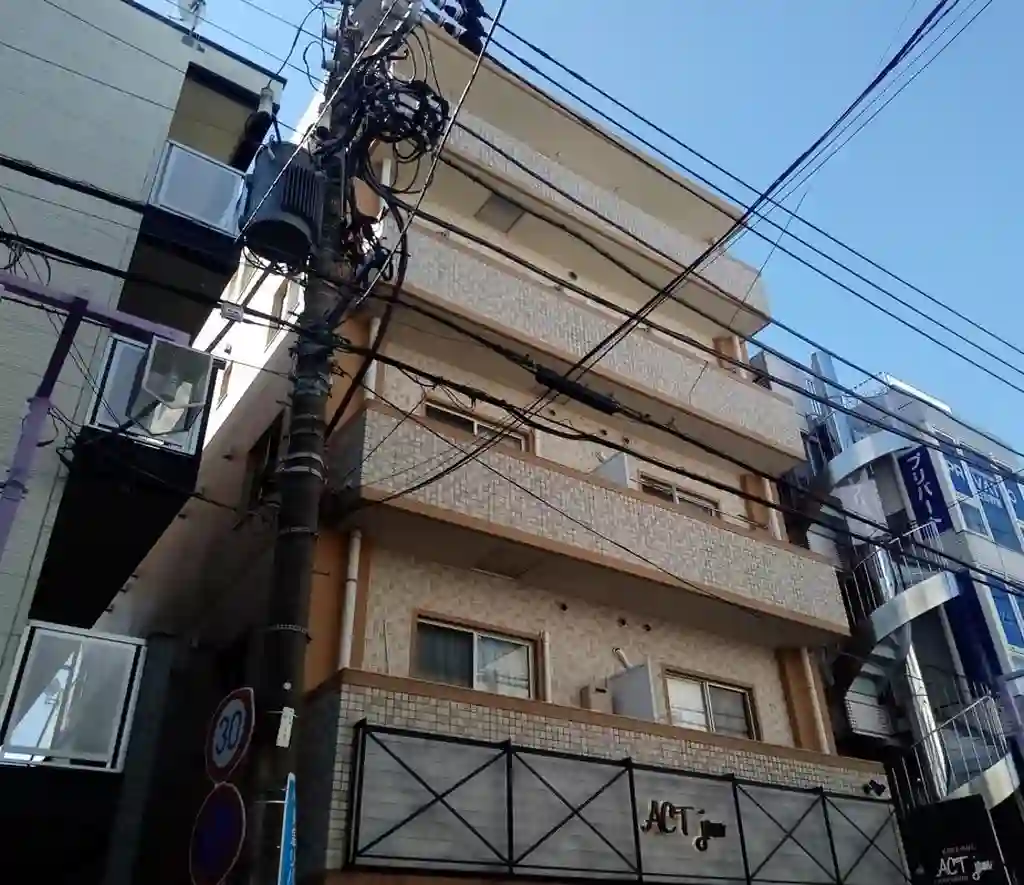 ホワイトウェル 外観