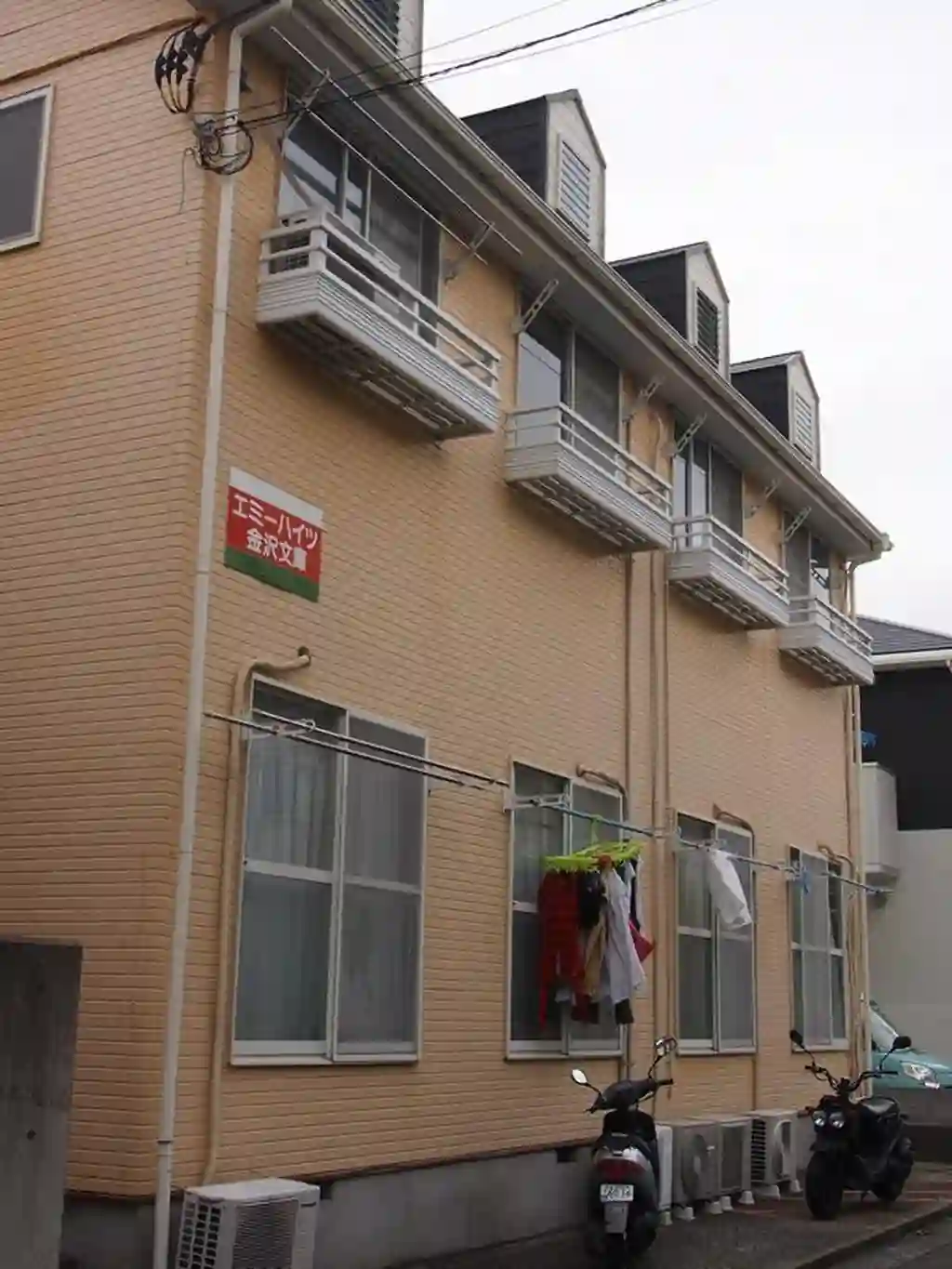 エミーハイツ金沢文庫 外観