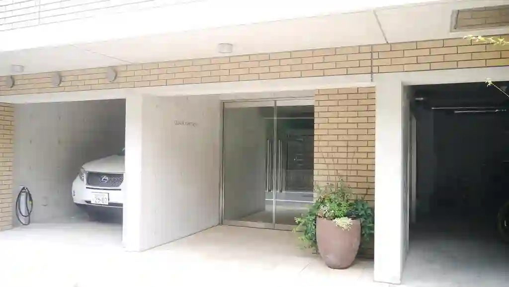 クオリア国立 外観