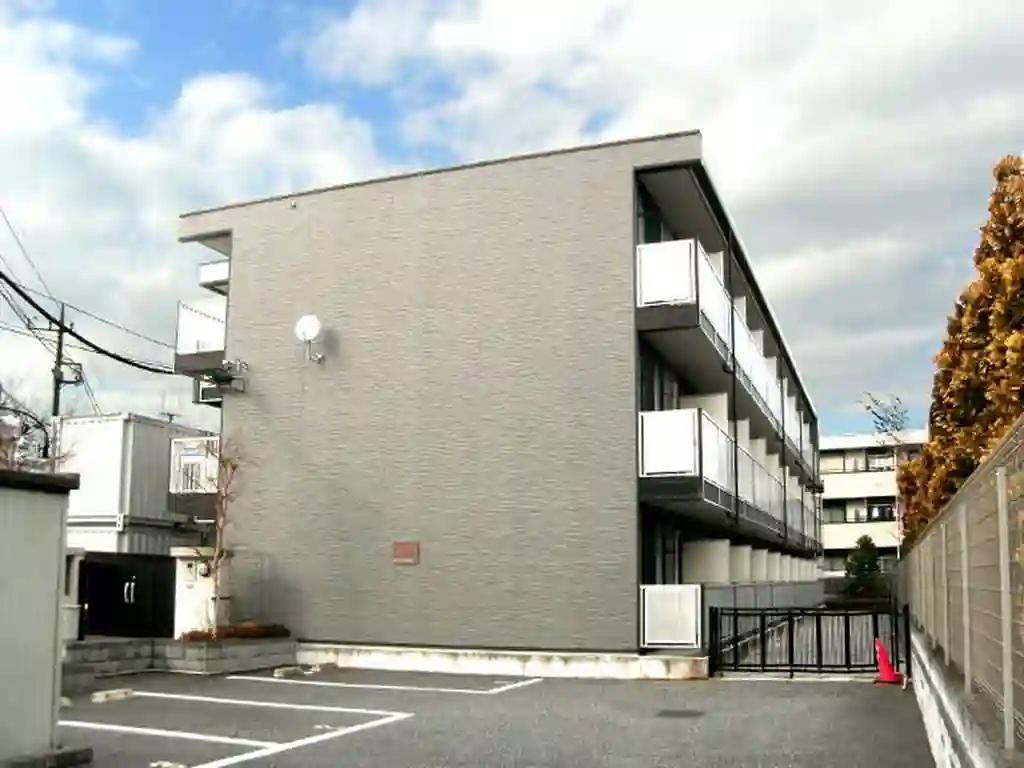 レオパレスウィステリア神田 外観