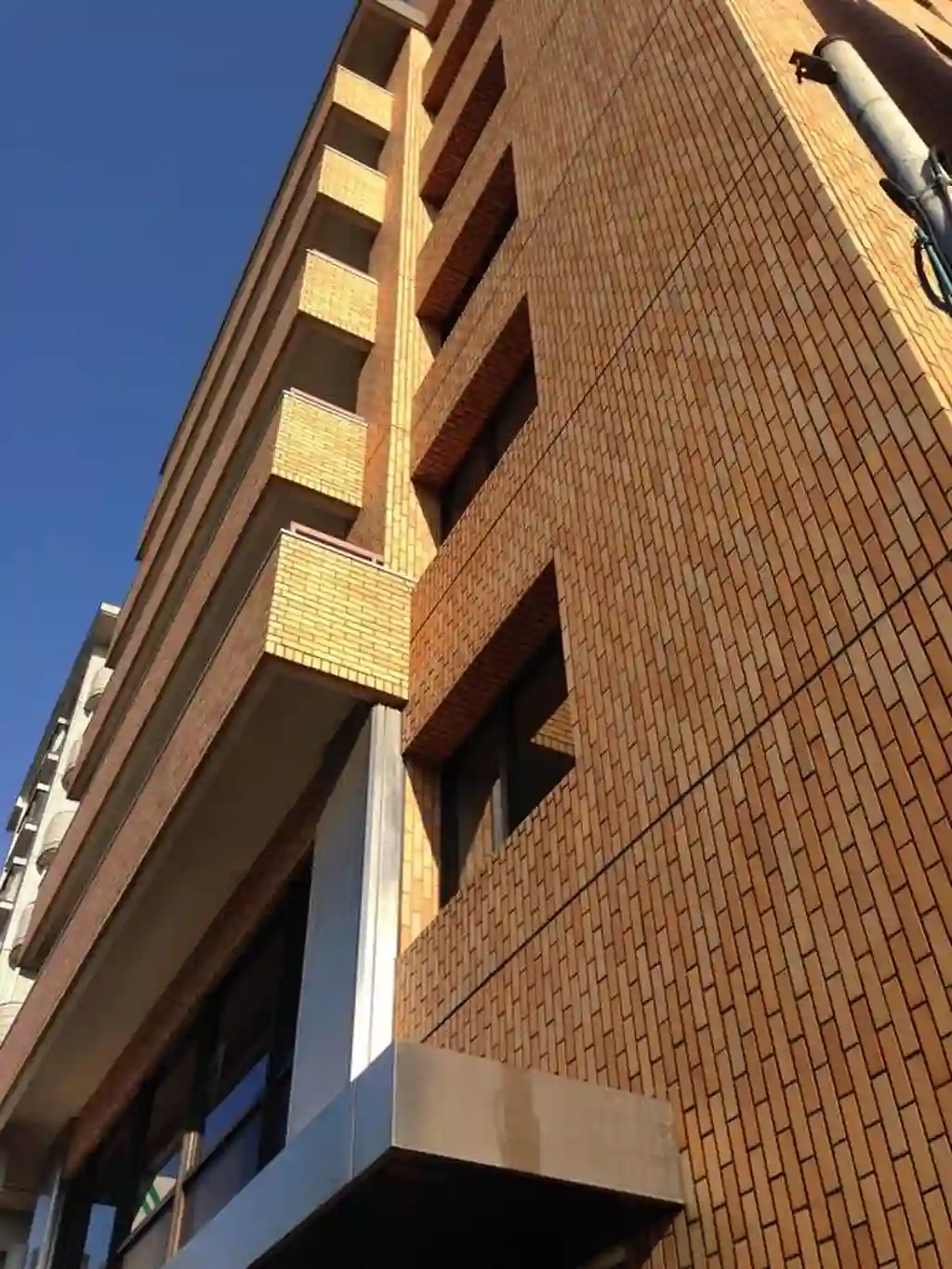 クィーンハイツ浅伊 外観