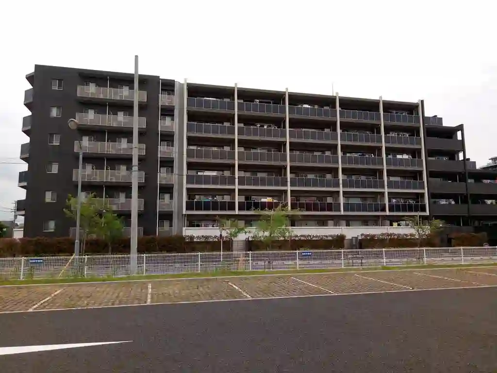 LEBEN吉川美南サンプレッジ 外観