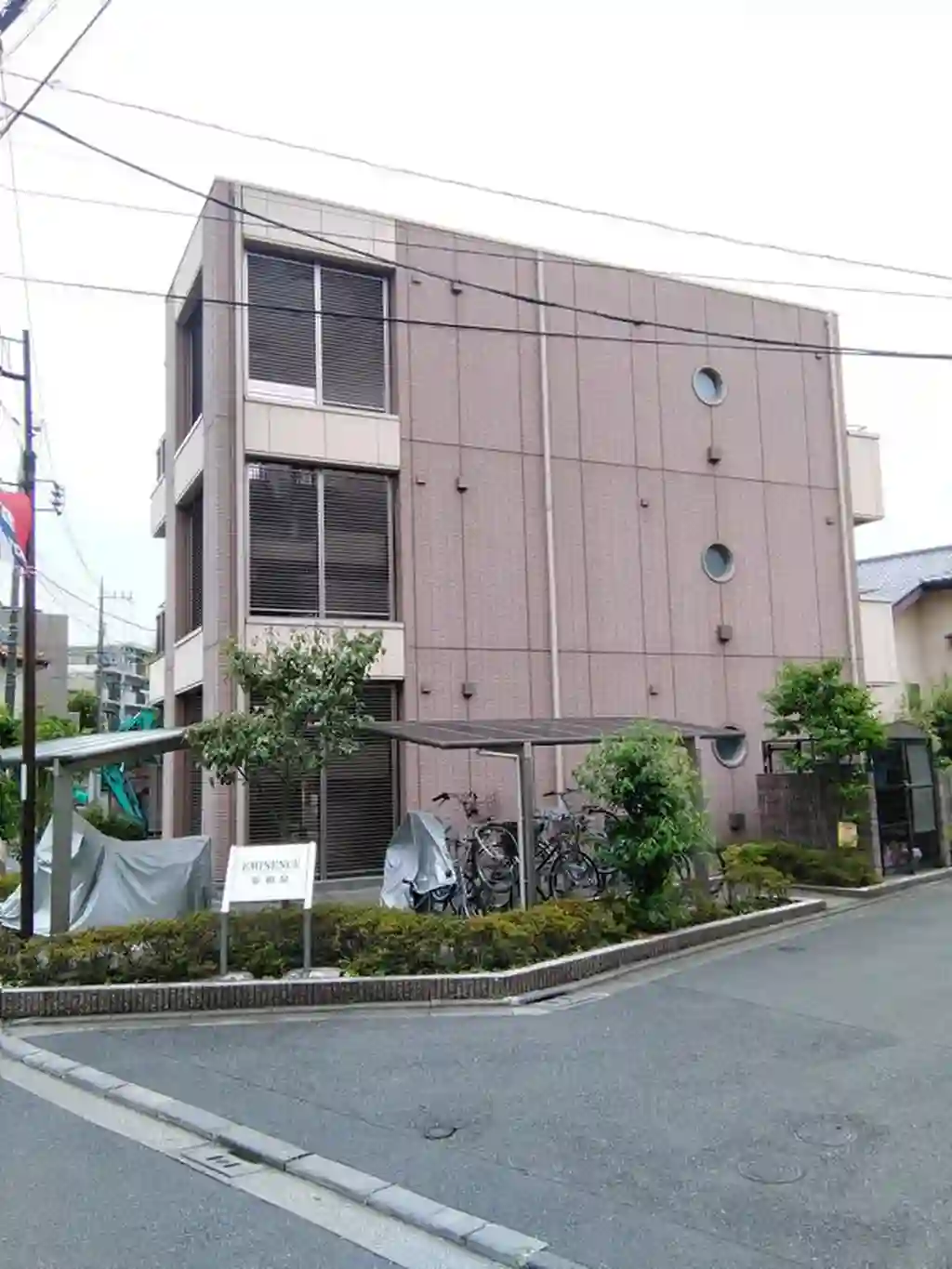 エミネンス東和泉 外観