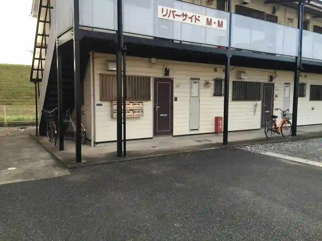 リバーサイドMM 外観
