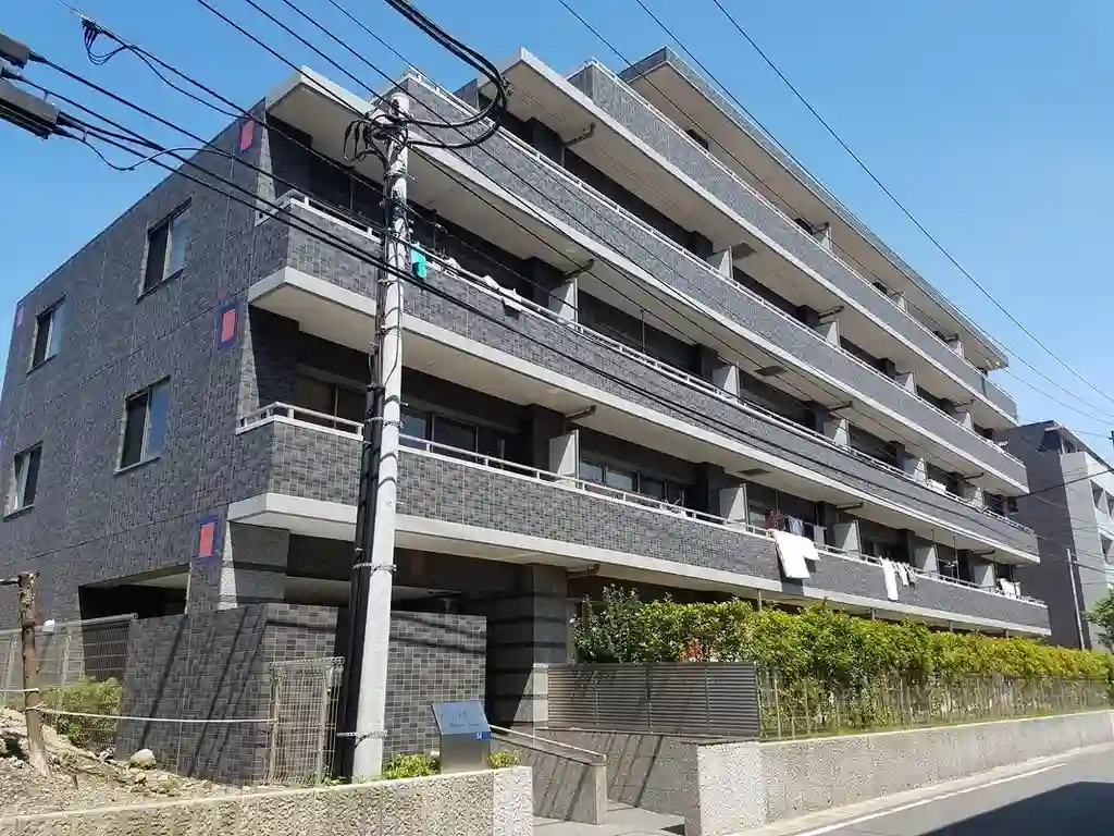 メゾンレギューム 外観