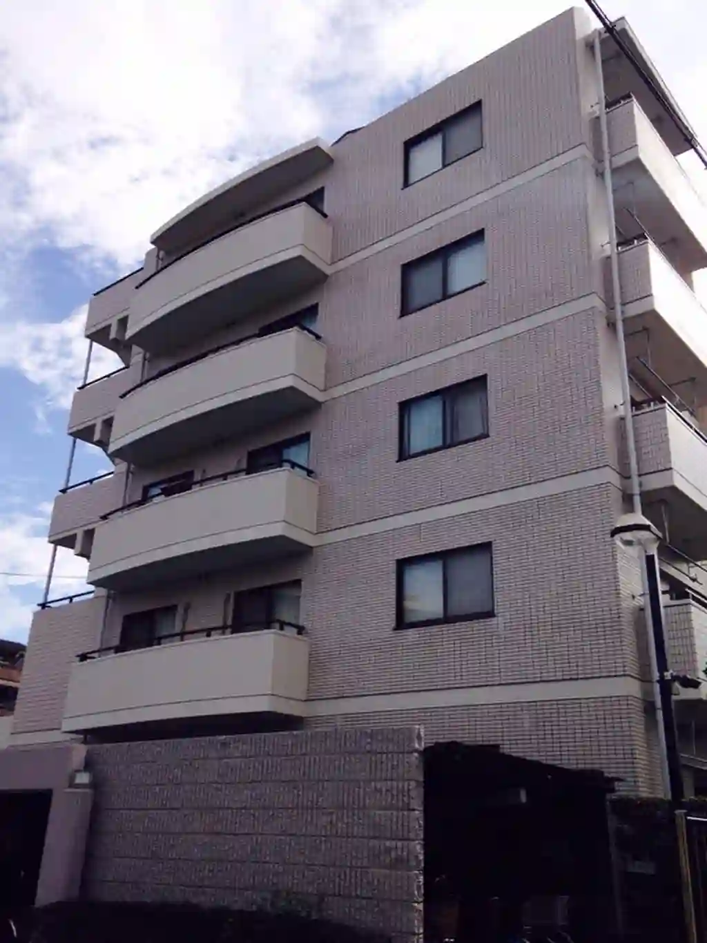 クレスト南浦和参番館 外観