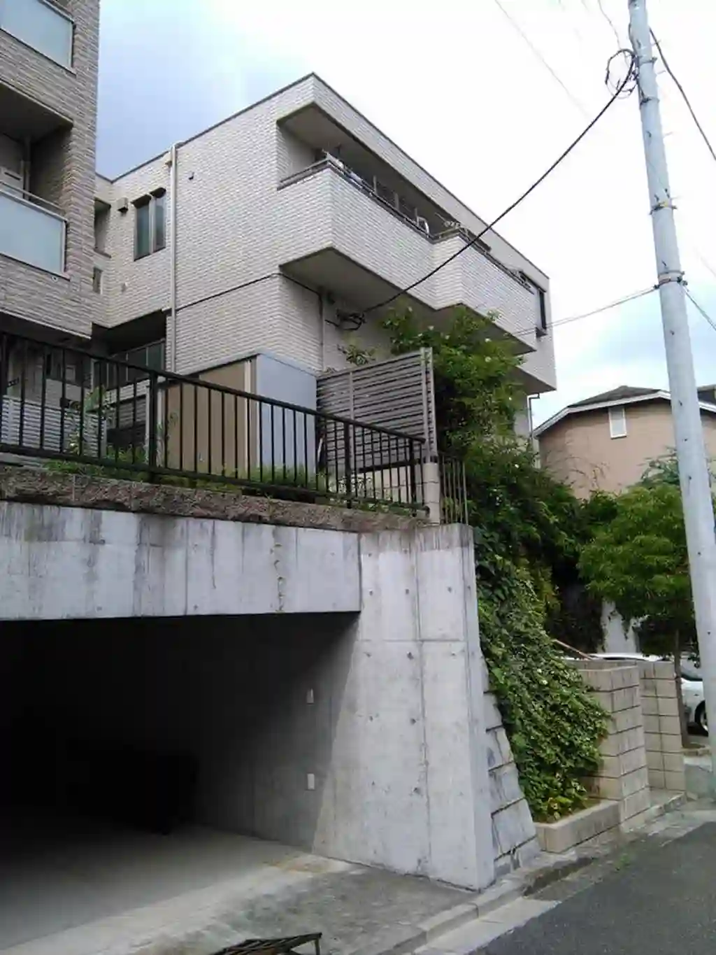 BIANCO SPINO 外観