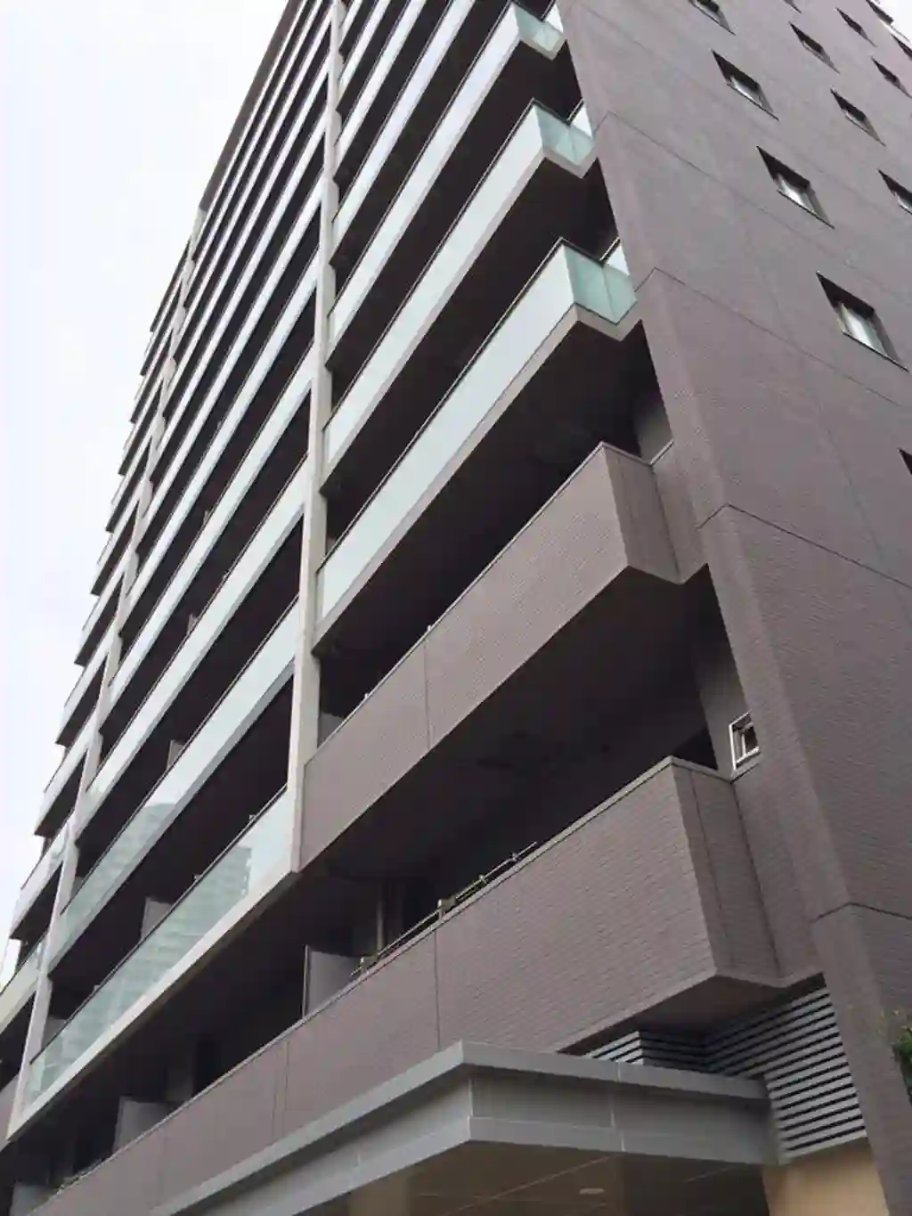 クレヴィア辰巳 外観