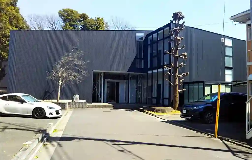 ラフォーレ国立 外観