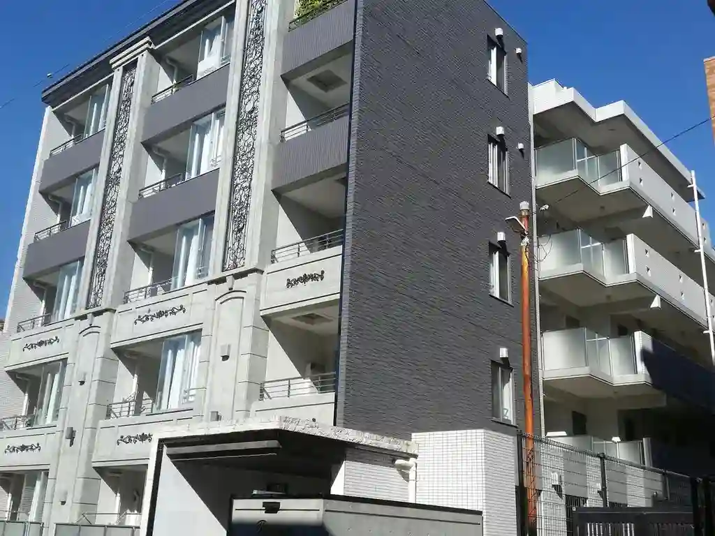 Premiere 外観