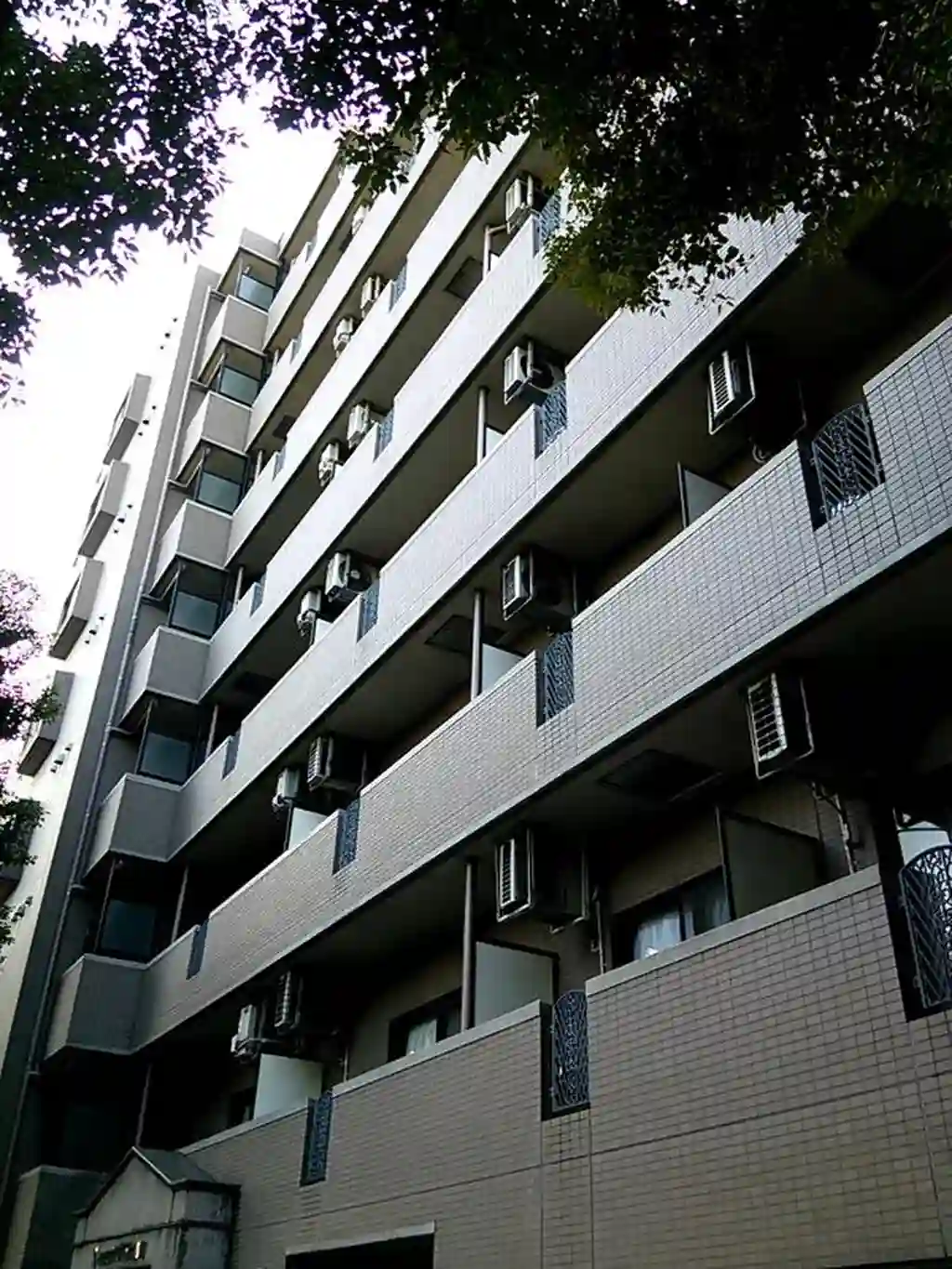 エスコート中野大和町 外観