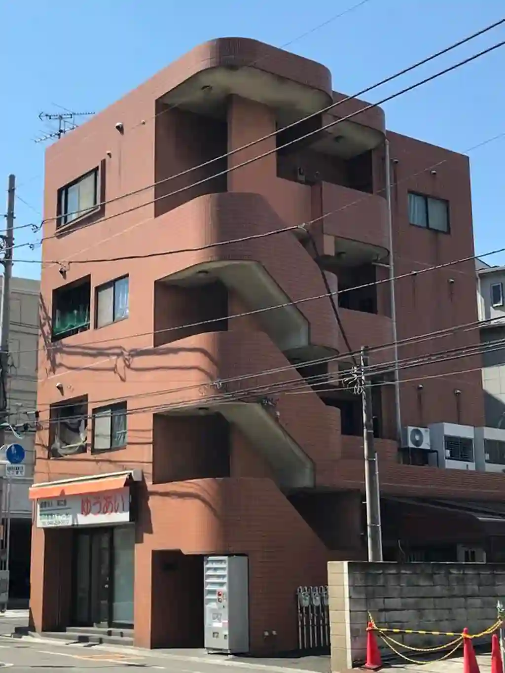 岩田屋ビル 外観