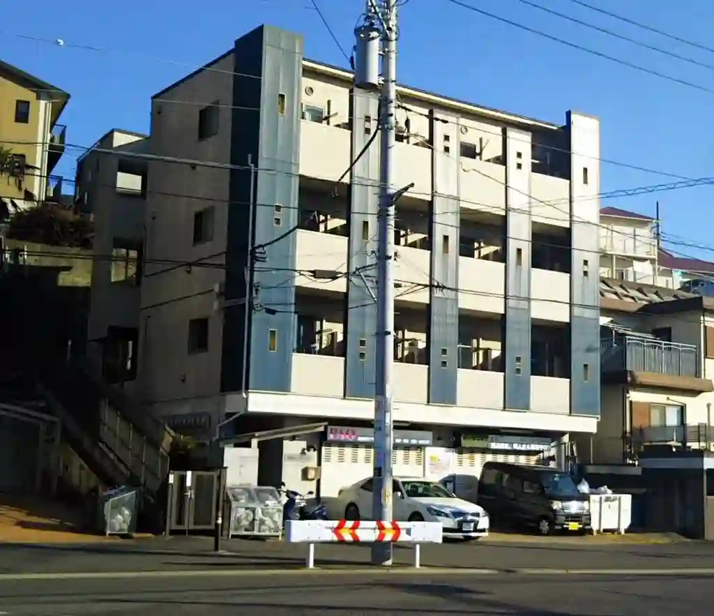 ウルバーノ中山 外観