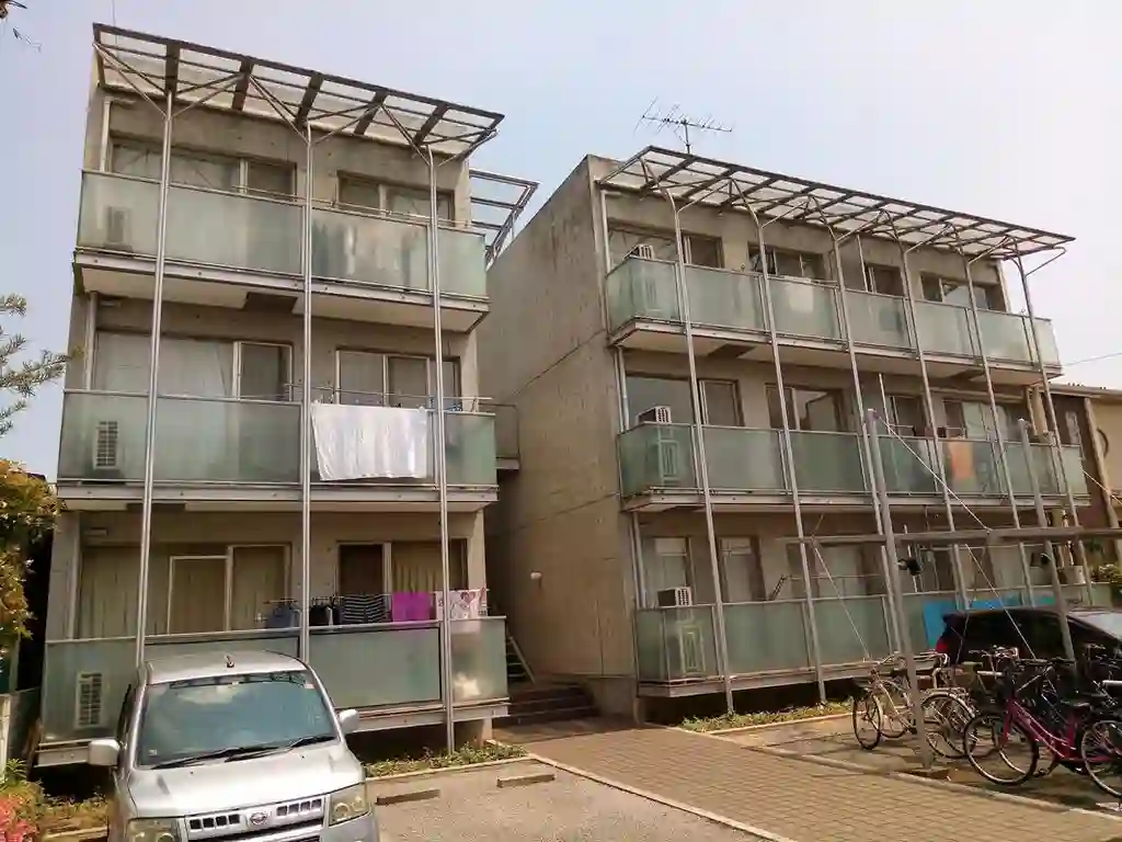 クリスタルハウス 外観