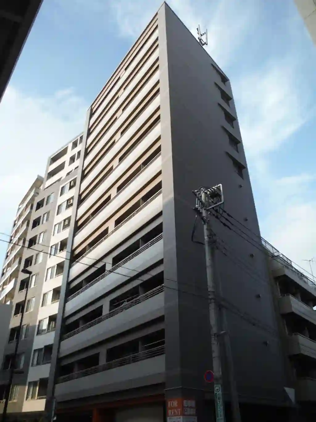 アブレスト西日暮里 外観