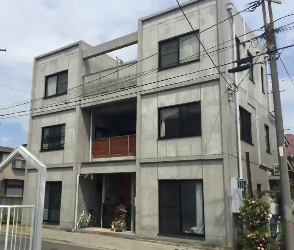 M-box 外観