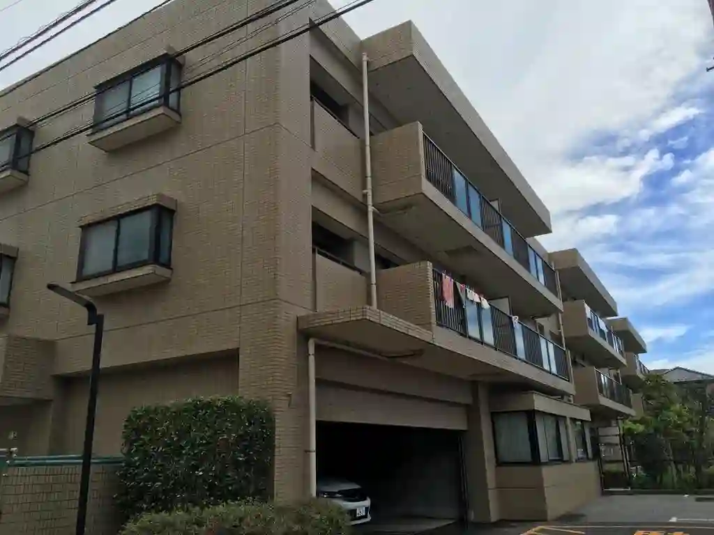 クリスタルパレス新田 外観
