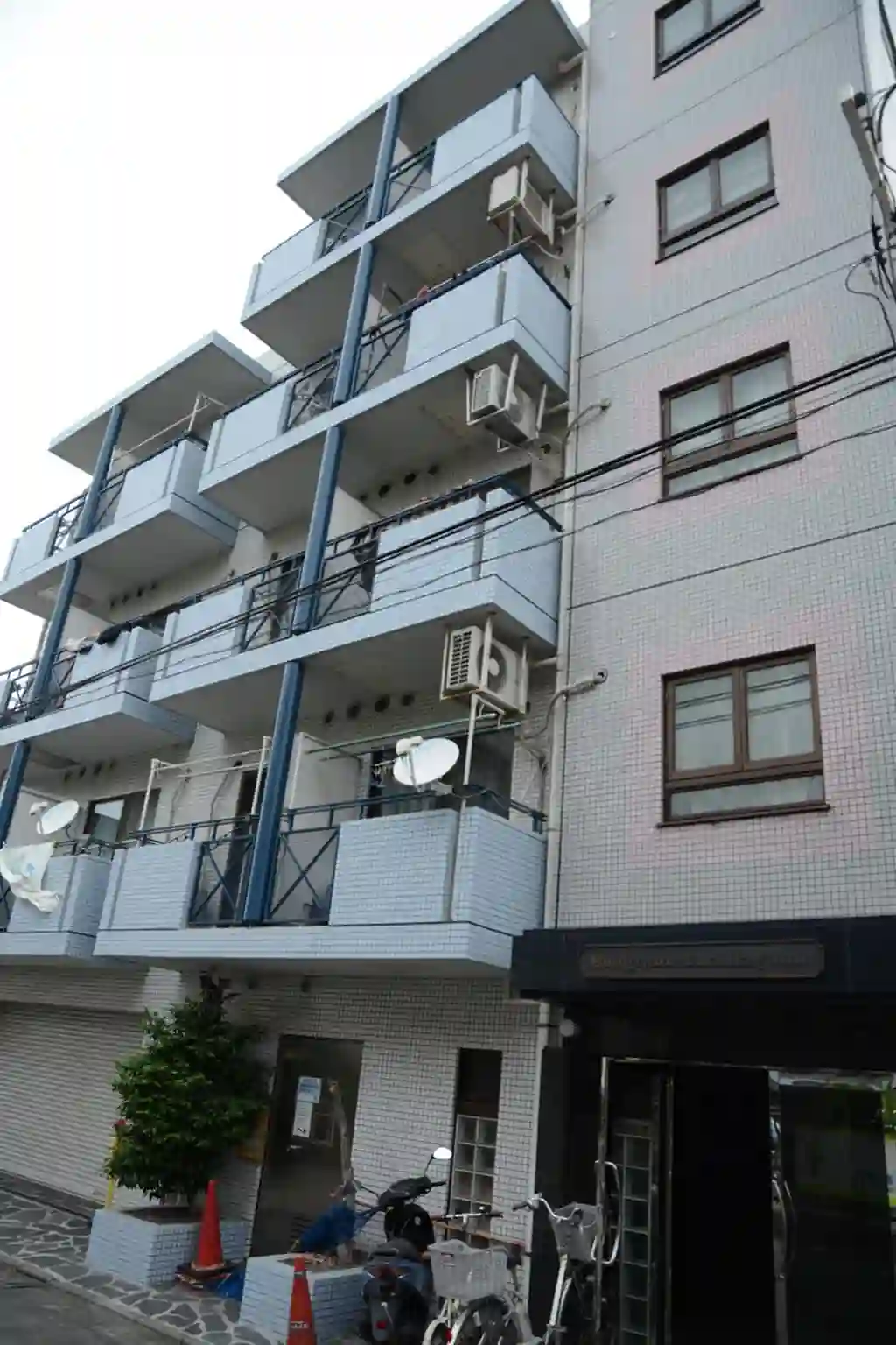 エミグラント仲池上 外観