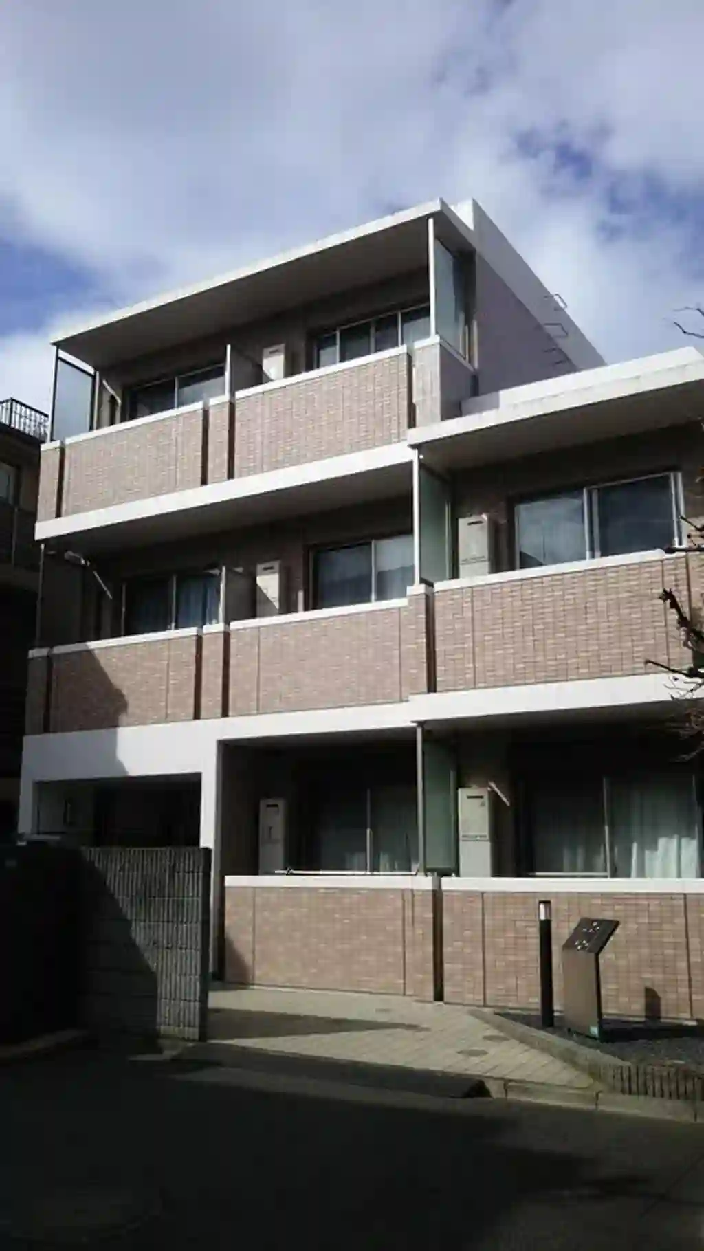 コモド・桜山 外観