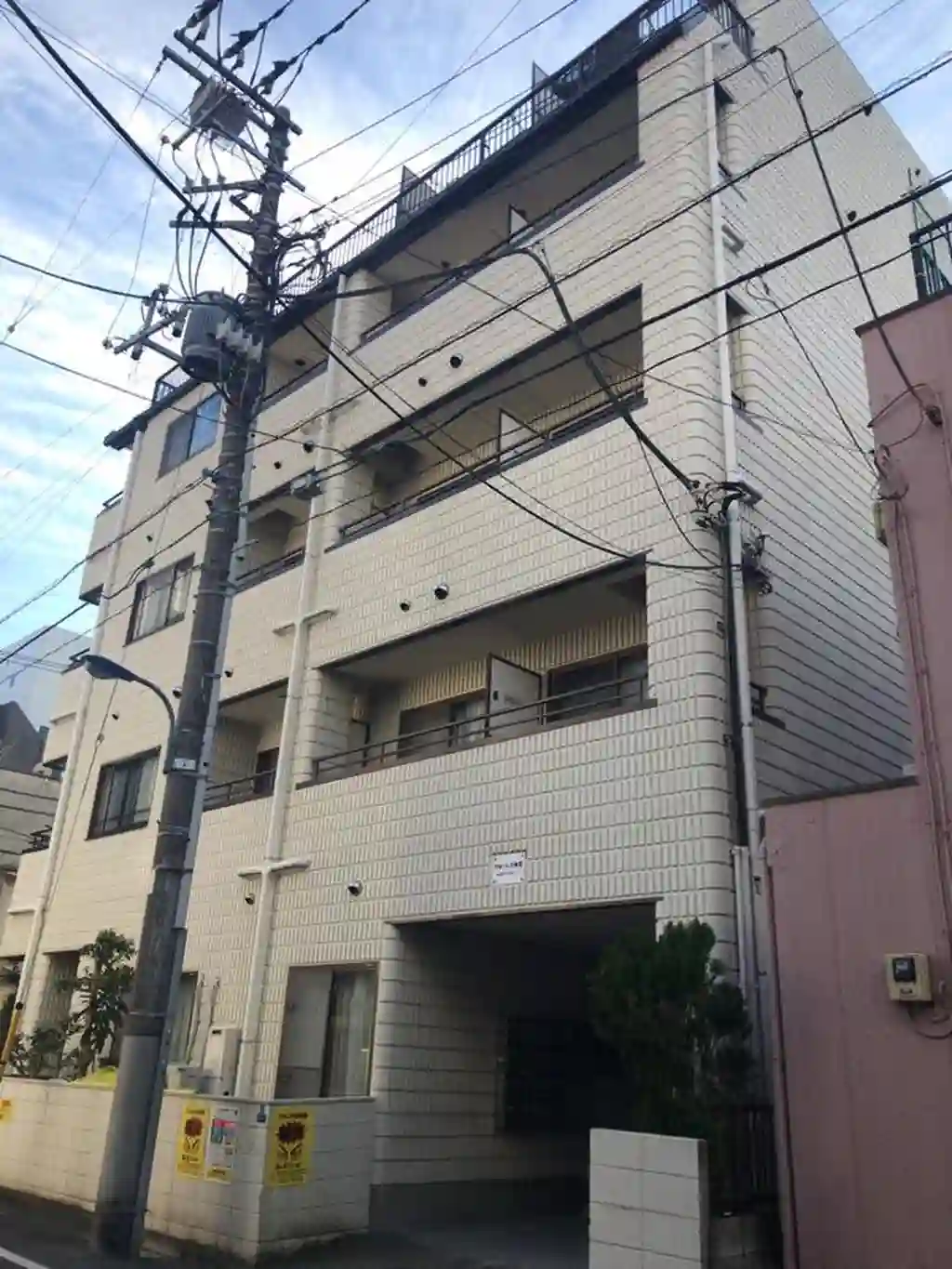 フローレス赤羽 外観
