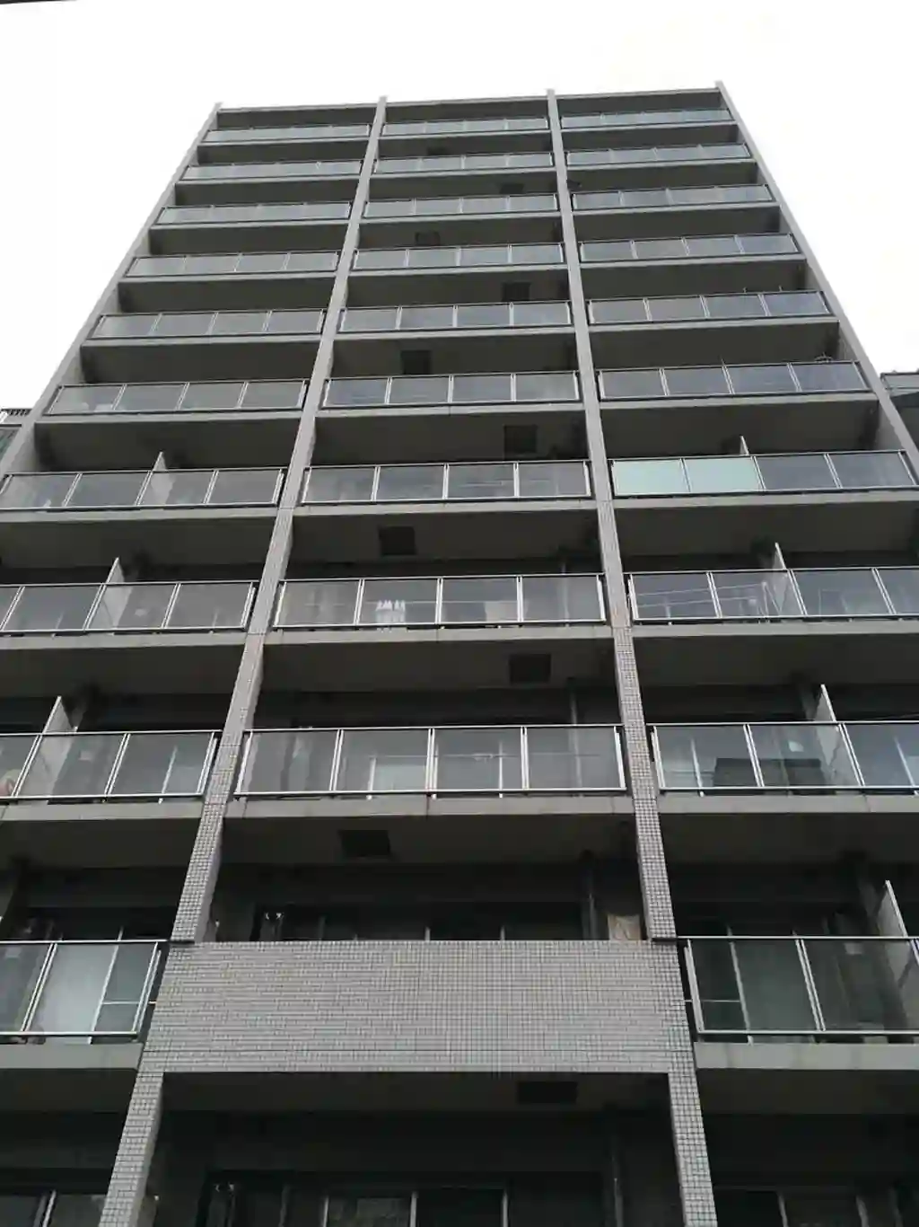 クイーンシティ新富町 外観