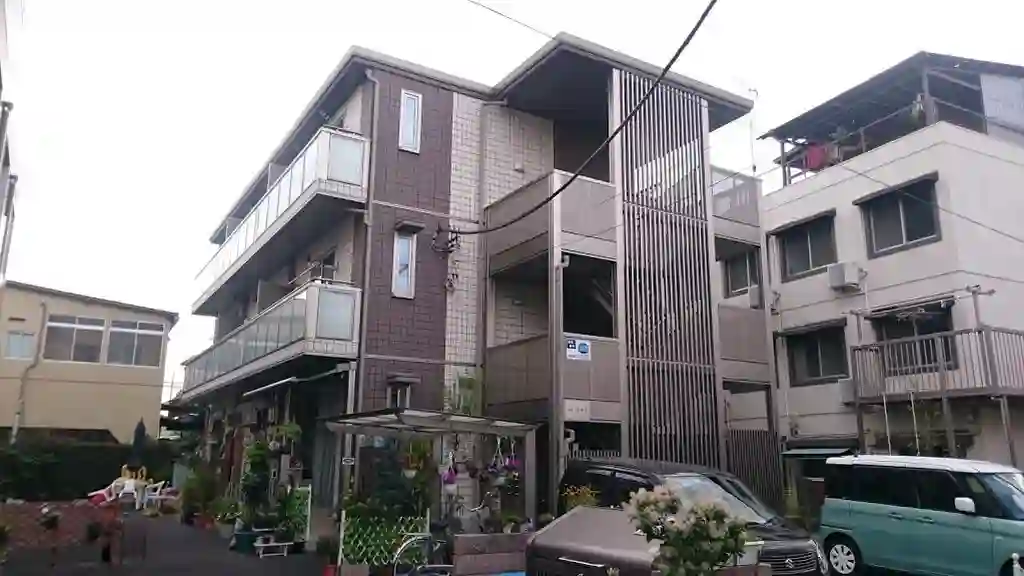 LA TELLE I 外観