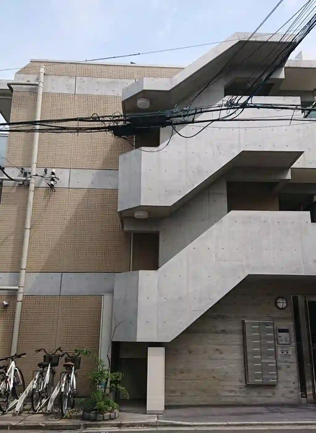 クラウドワン 外観