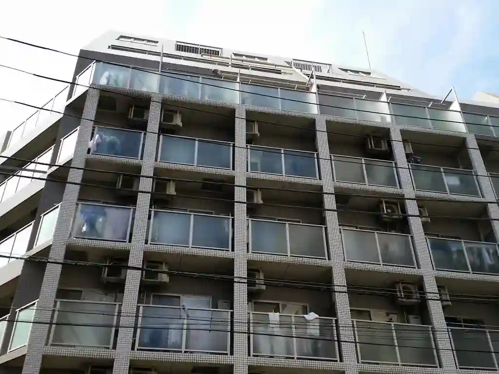 アヴァンツァーレ横浜 外観