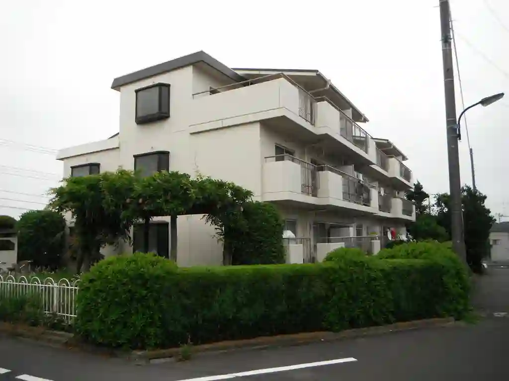 ロイヤルメゾンつくし野2 外観
