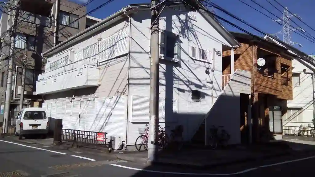 プラスワン野村 外観