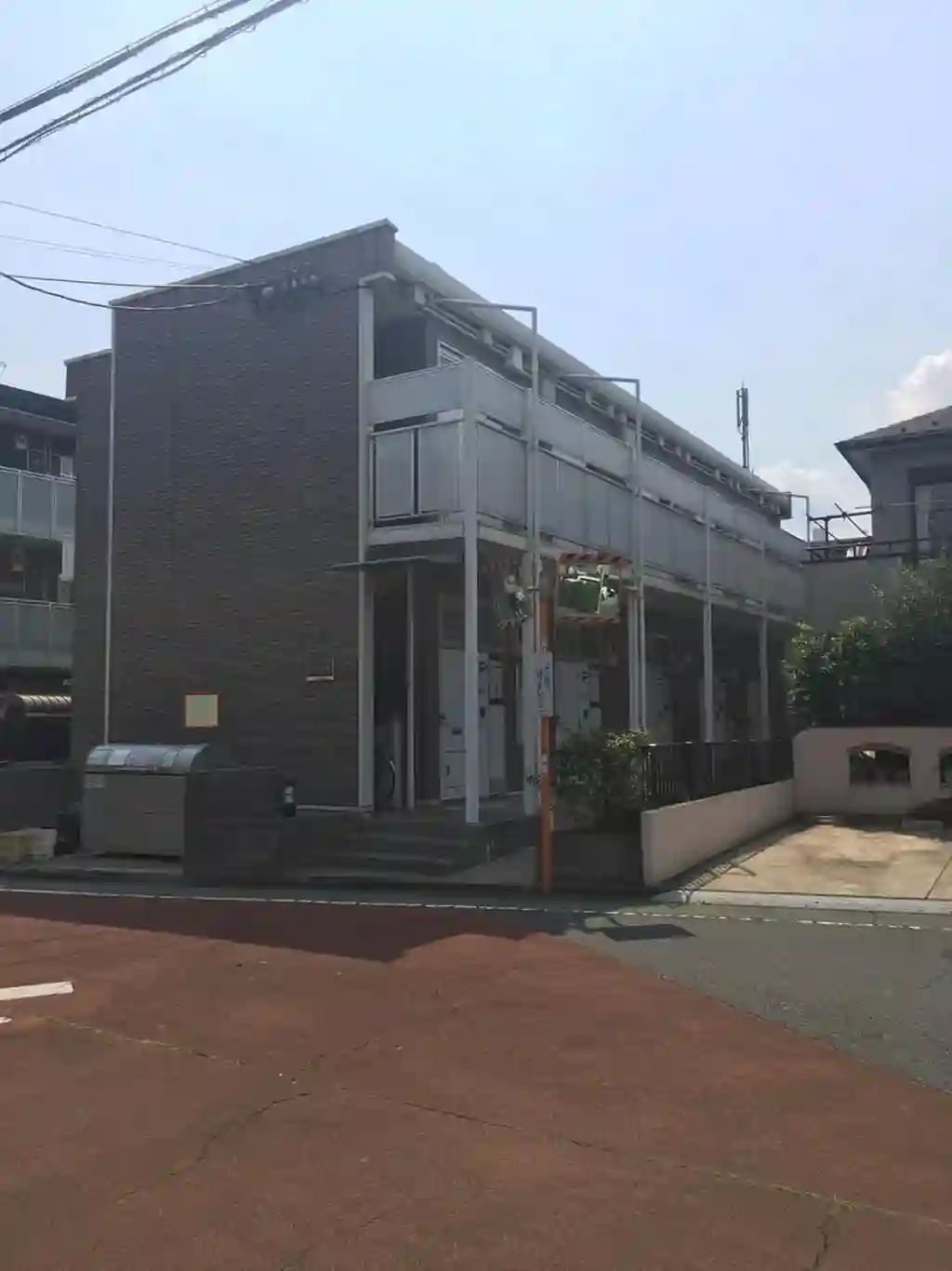 レオパレススレユニール 外観