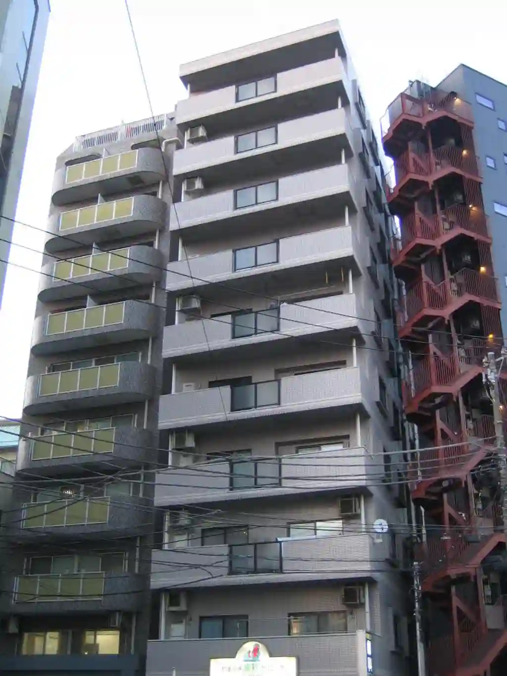 カインドステージ横浜台町 外観