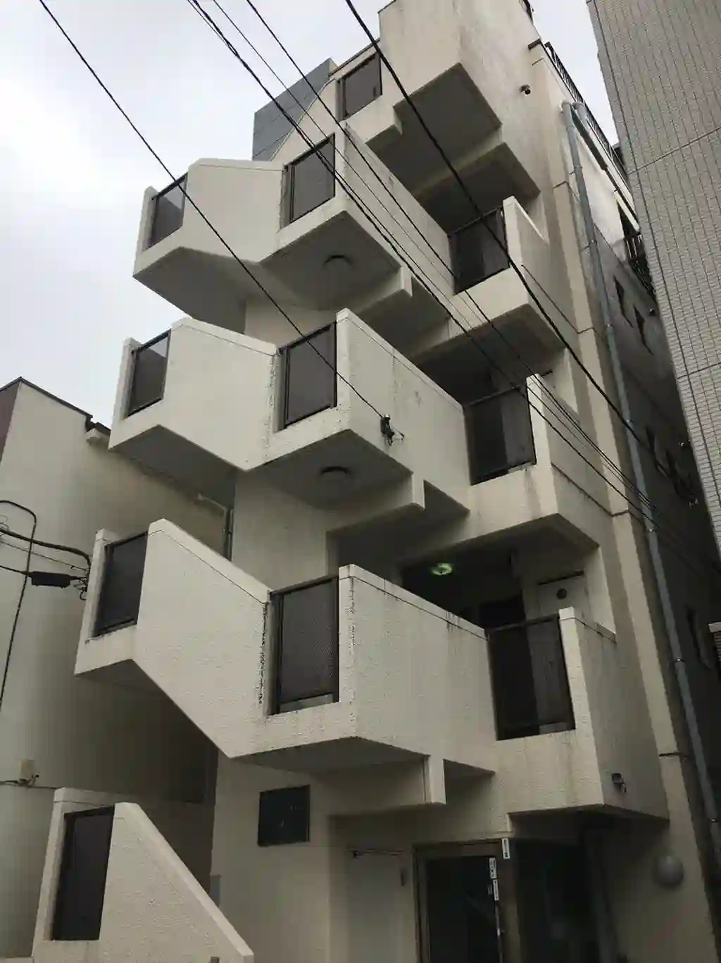 クリスタルコート 外観