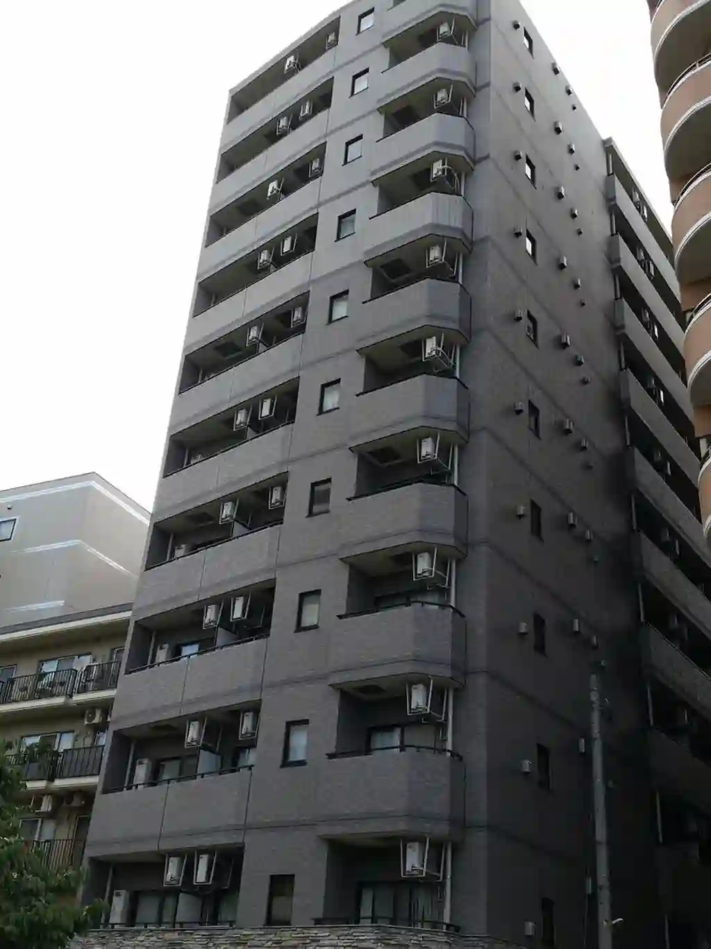 ガラ・シティ横浜西口 外観