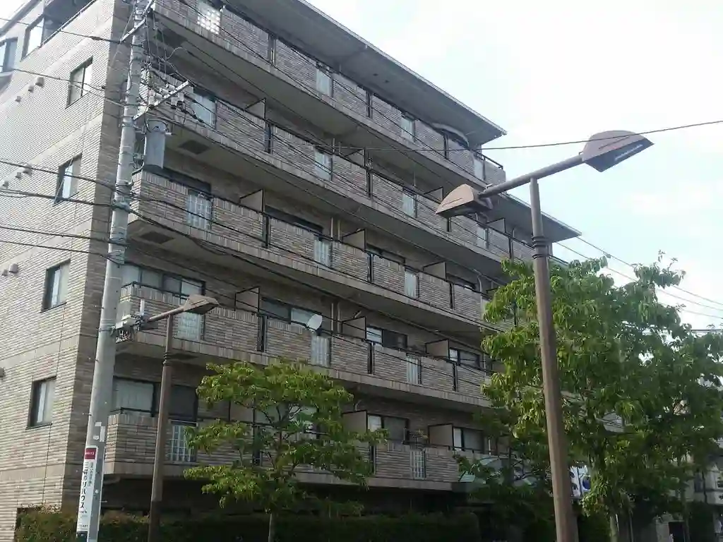 インジュネス 外観