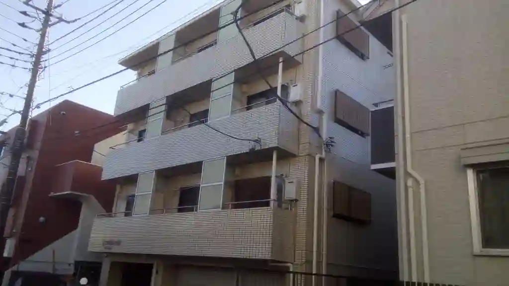 シャルロット 外観