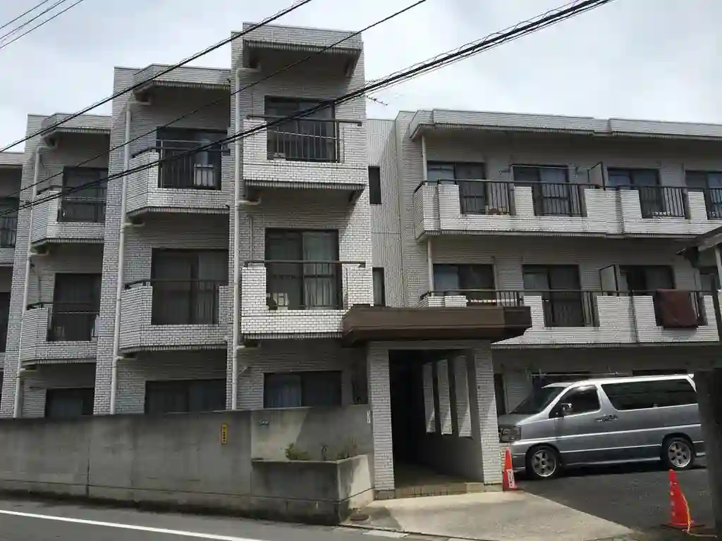 ホワイトレジデンス市川 外観