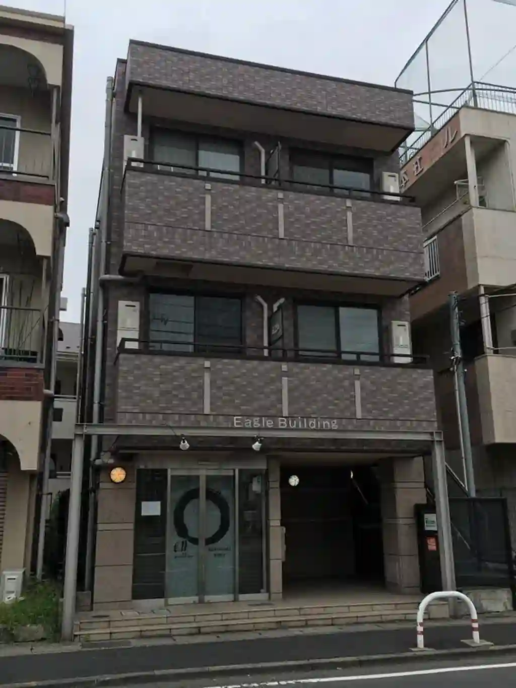イーグルビル 外観