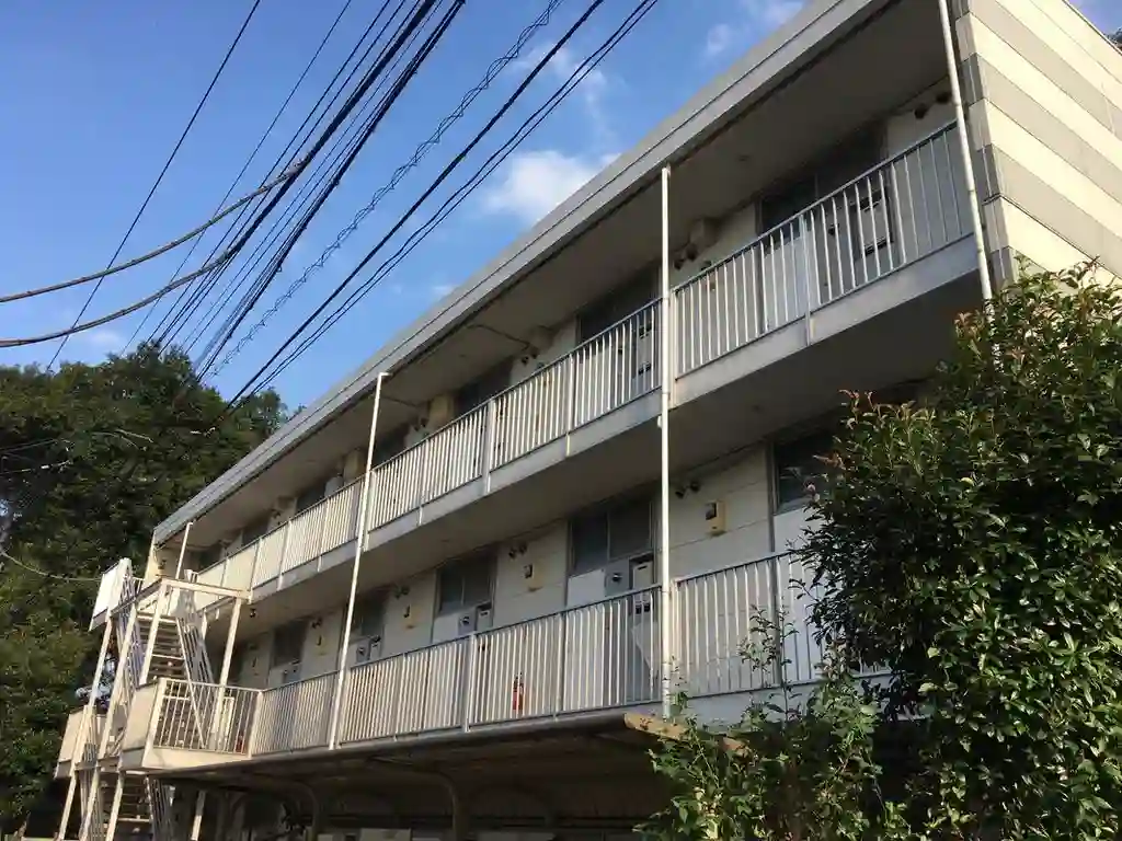 レオパレス峰の坂 外観