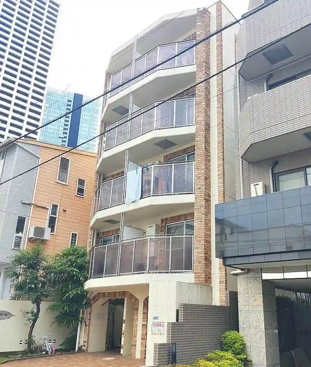 西新宿FRT-A 外観