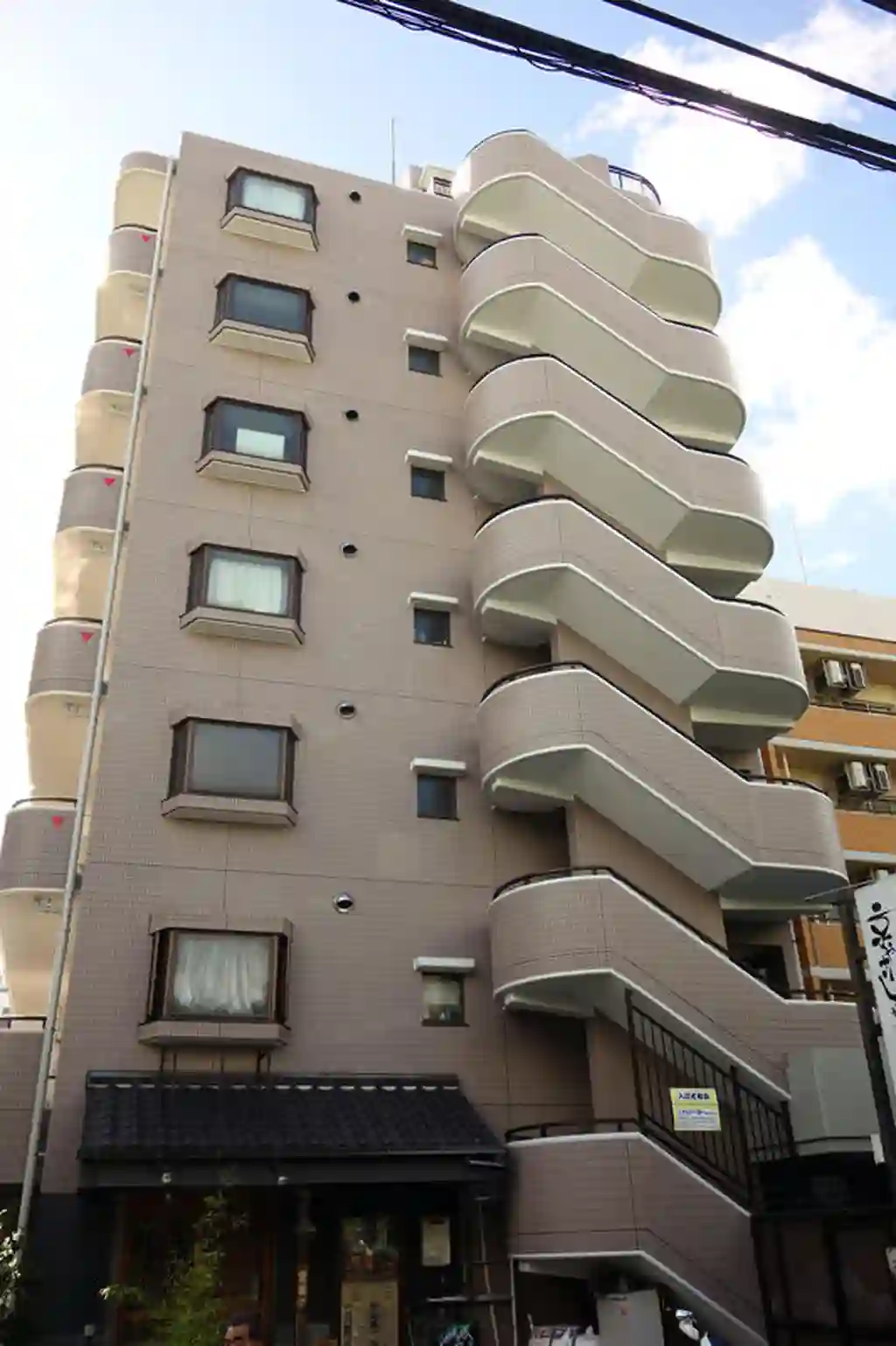 アリエスM 外観