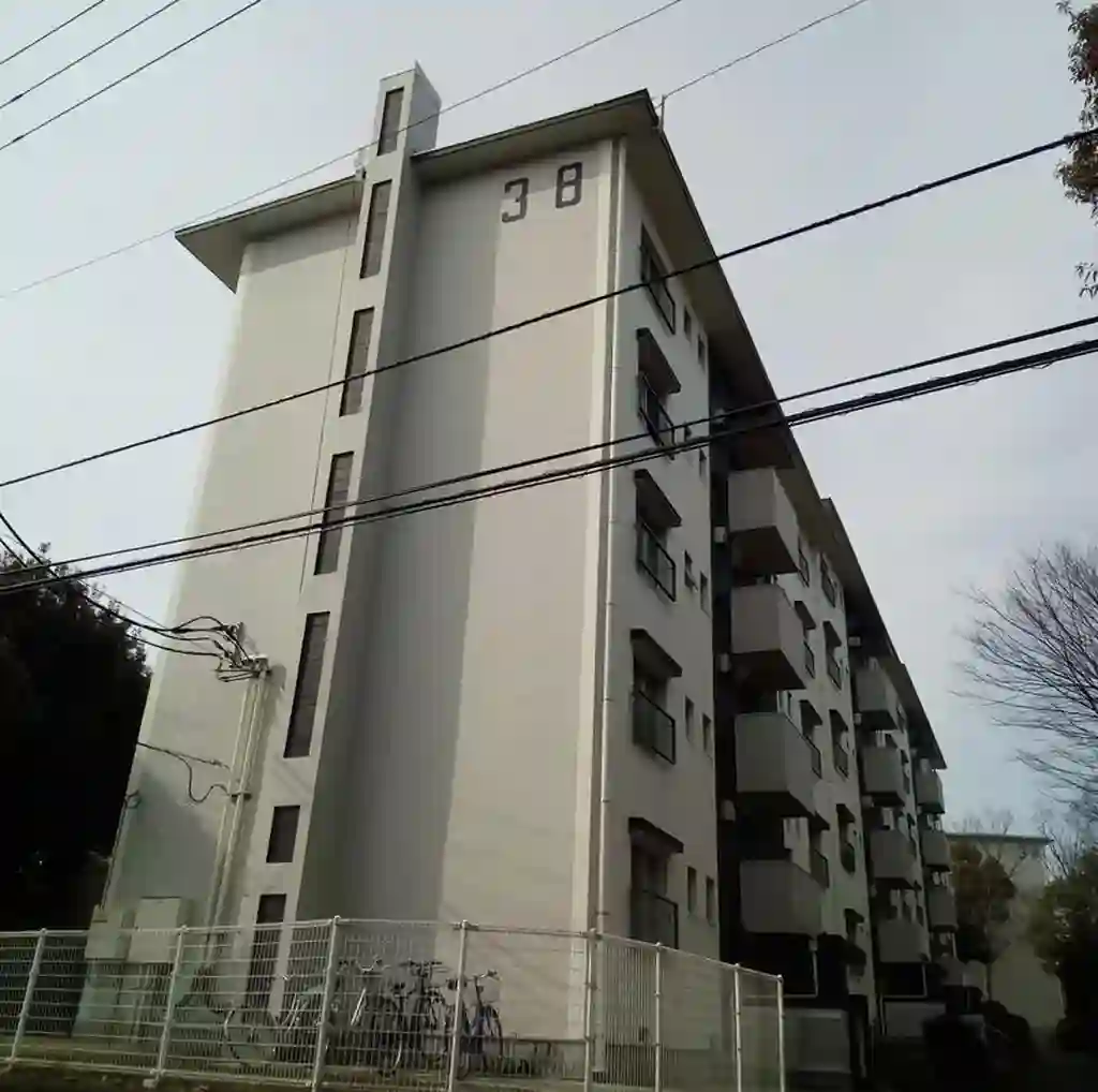 片倉台団地3-8号棟 外観