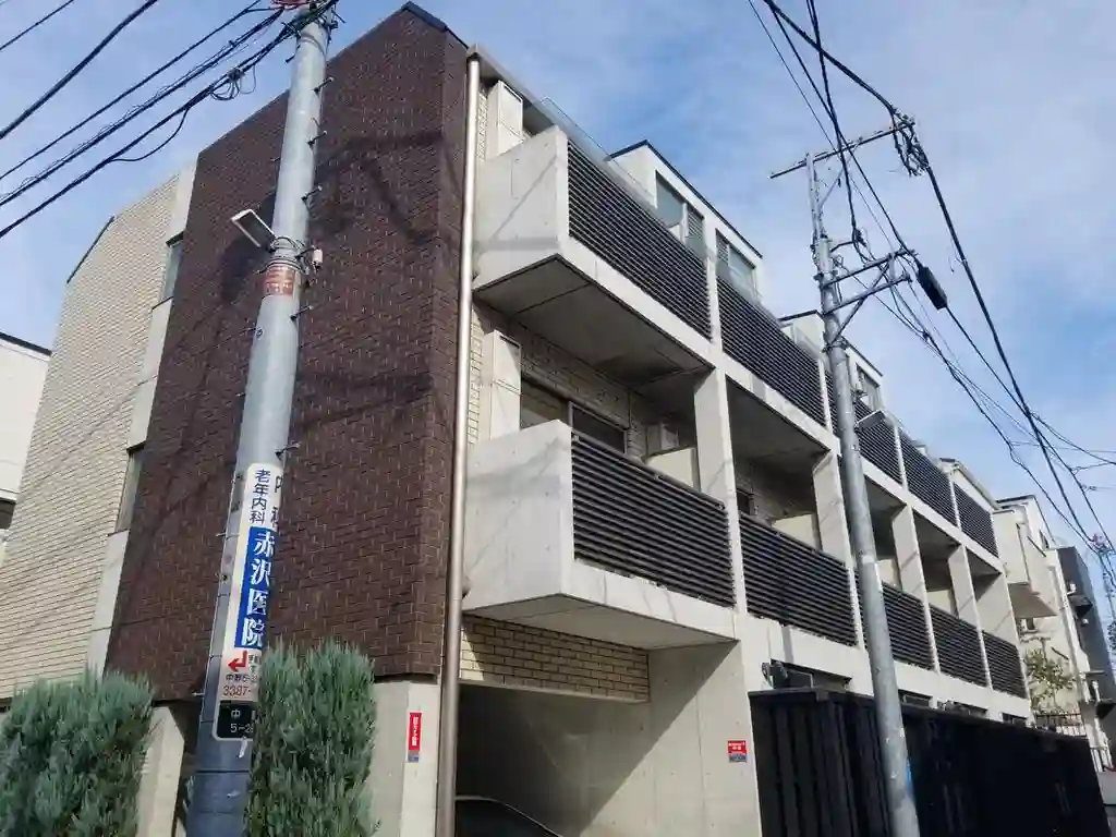 IRISCOURT 外観