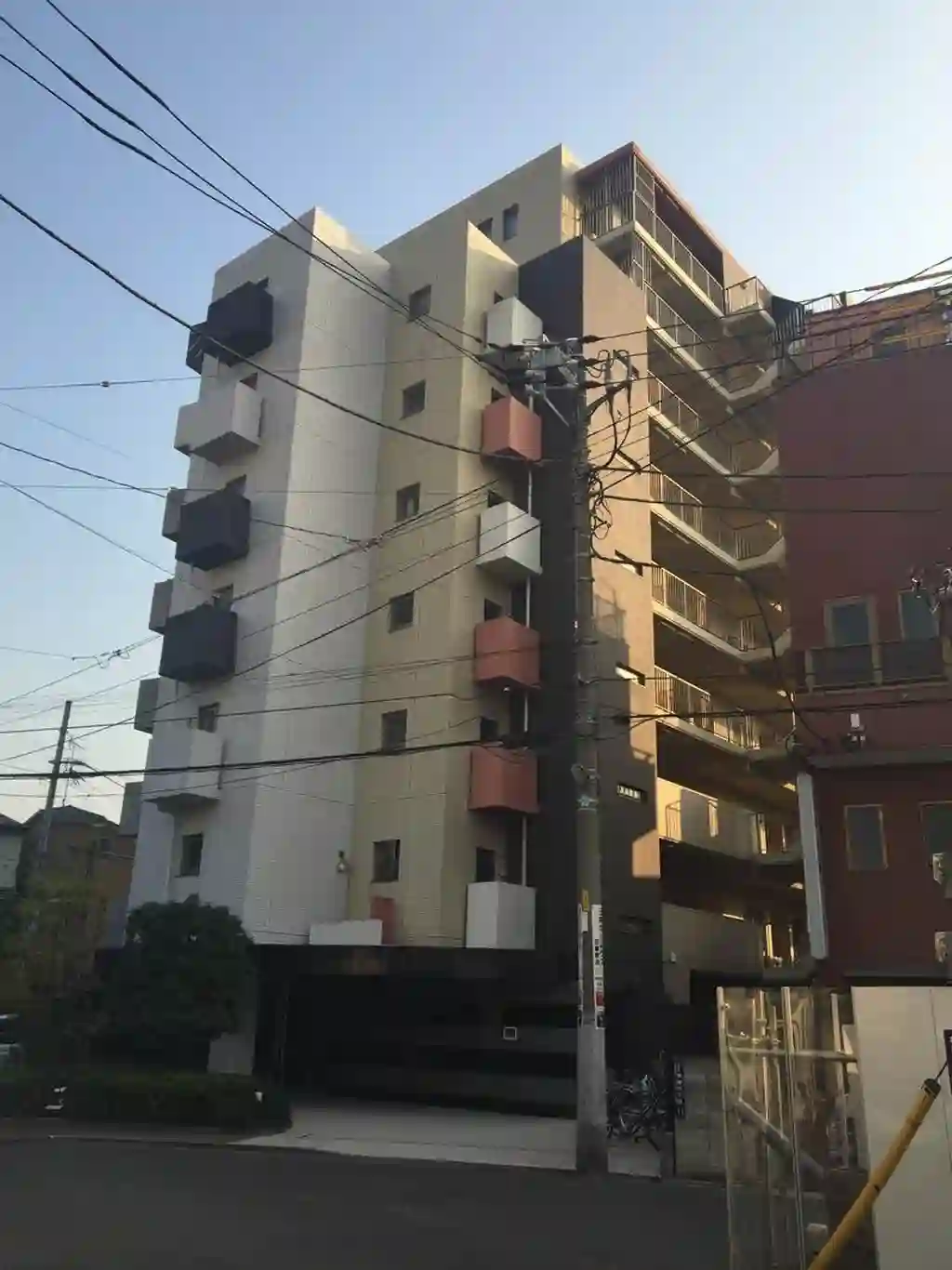 シュロス台東根岸 外観