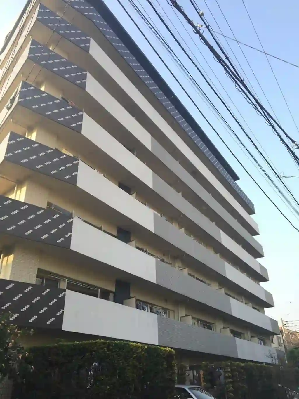 シュロス台東根岸 外観