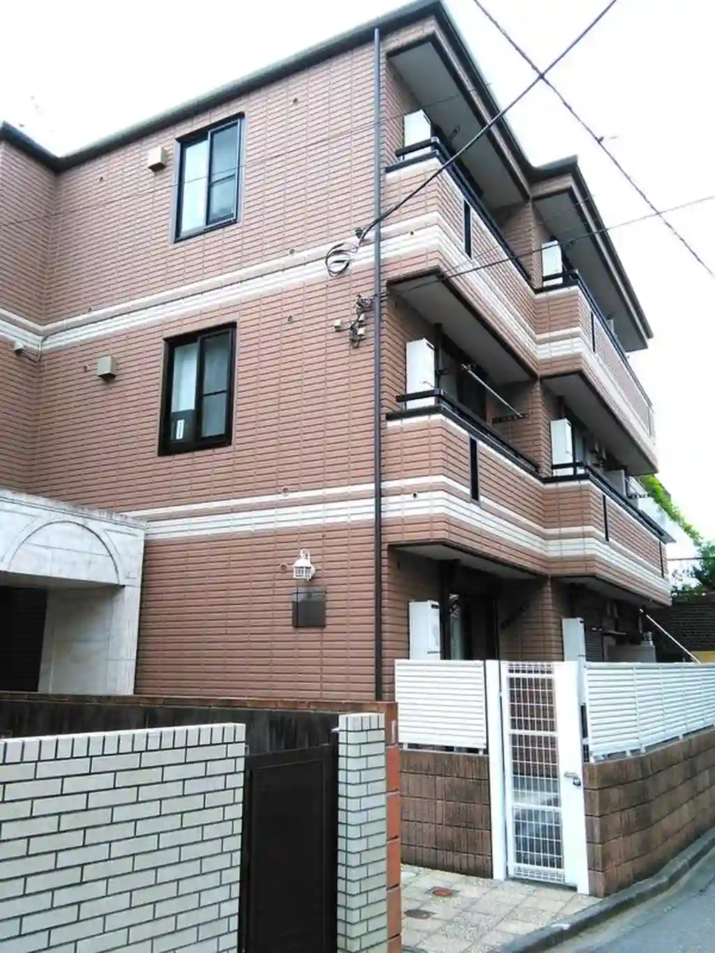 高根バンベール 外観