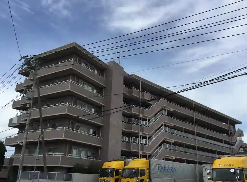 ロイヤルステージエビナⅡ 外観