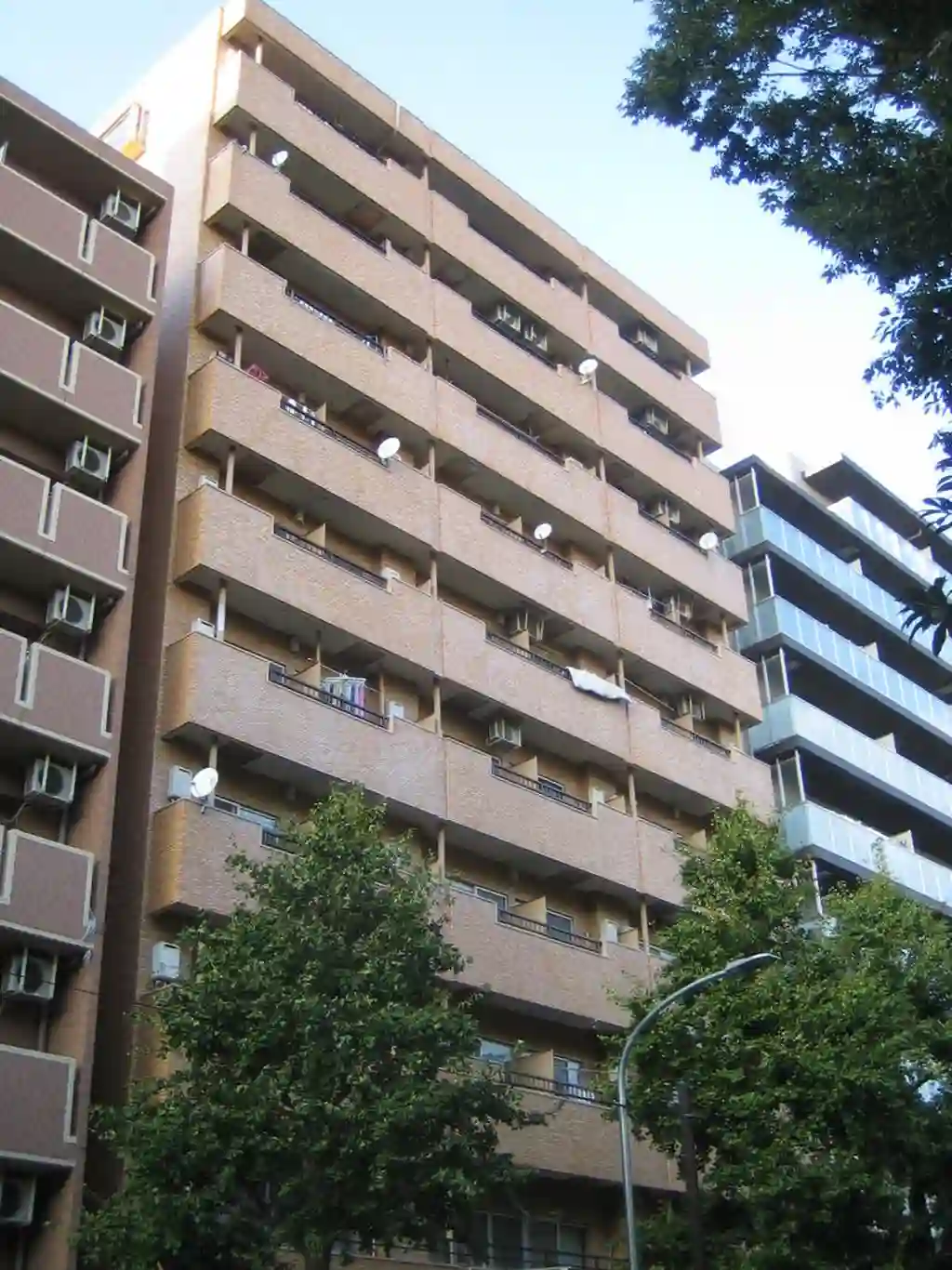 モナーク伊勢佐木 外観