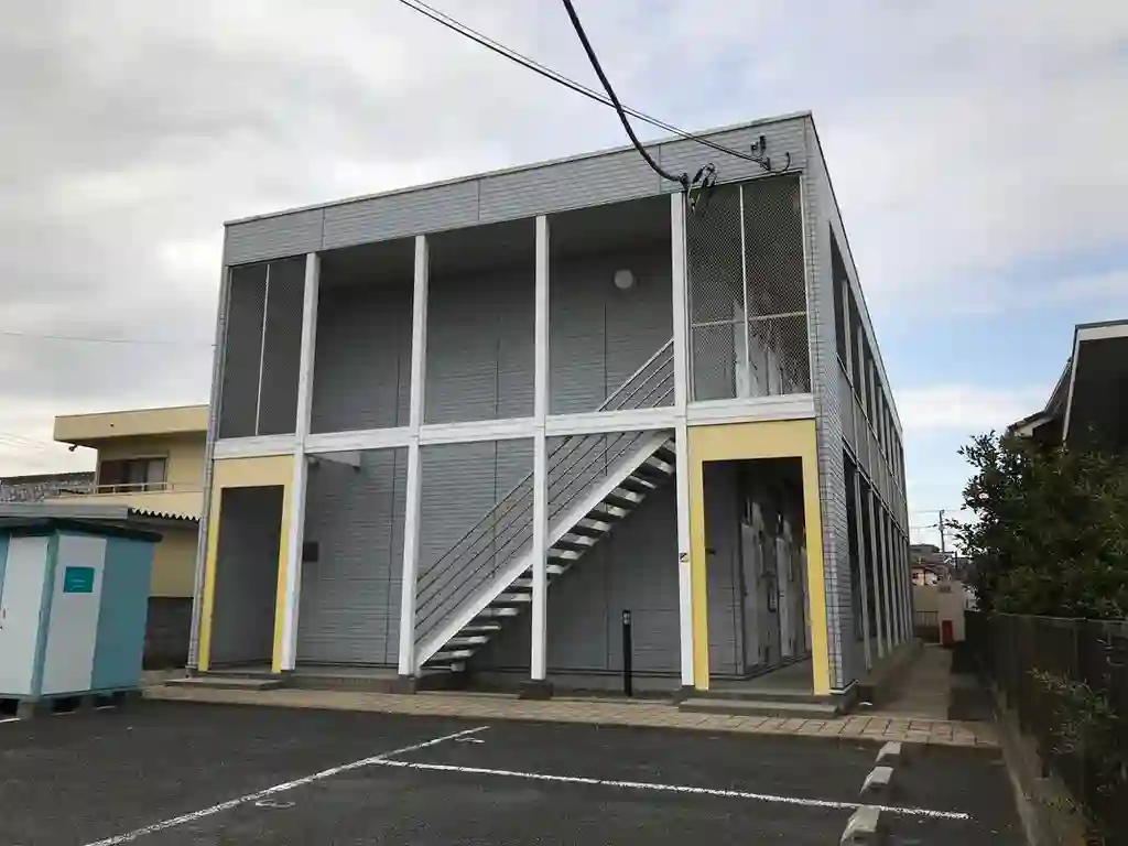 レオパレスリベール 外観