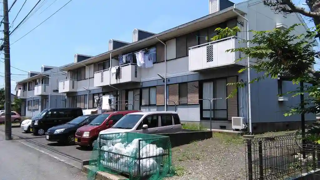 ファミール山下A 外観